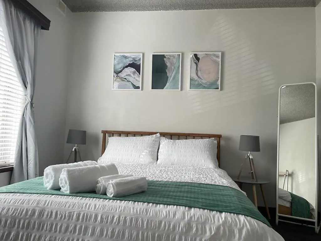 Beach Retreat Henley Beach South Apartment