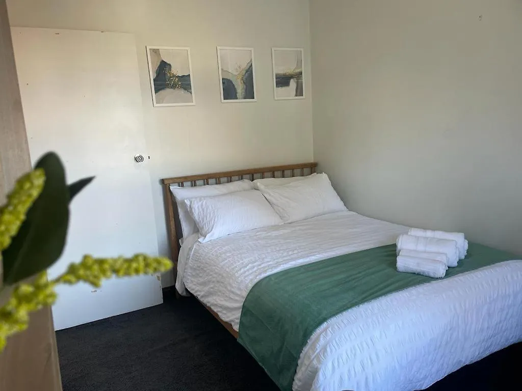 Beach Retreat Apartment Henley Beach South