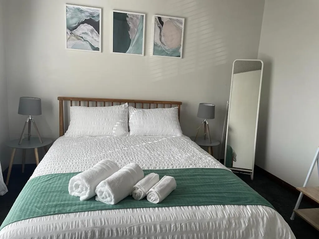 Beach Retreat Apartment Henley Beach South